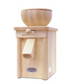 Schnitzer Pico Getreidemühle Linde mit Holztrichter